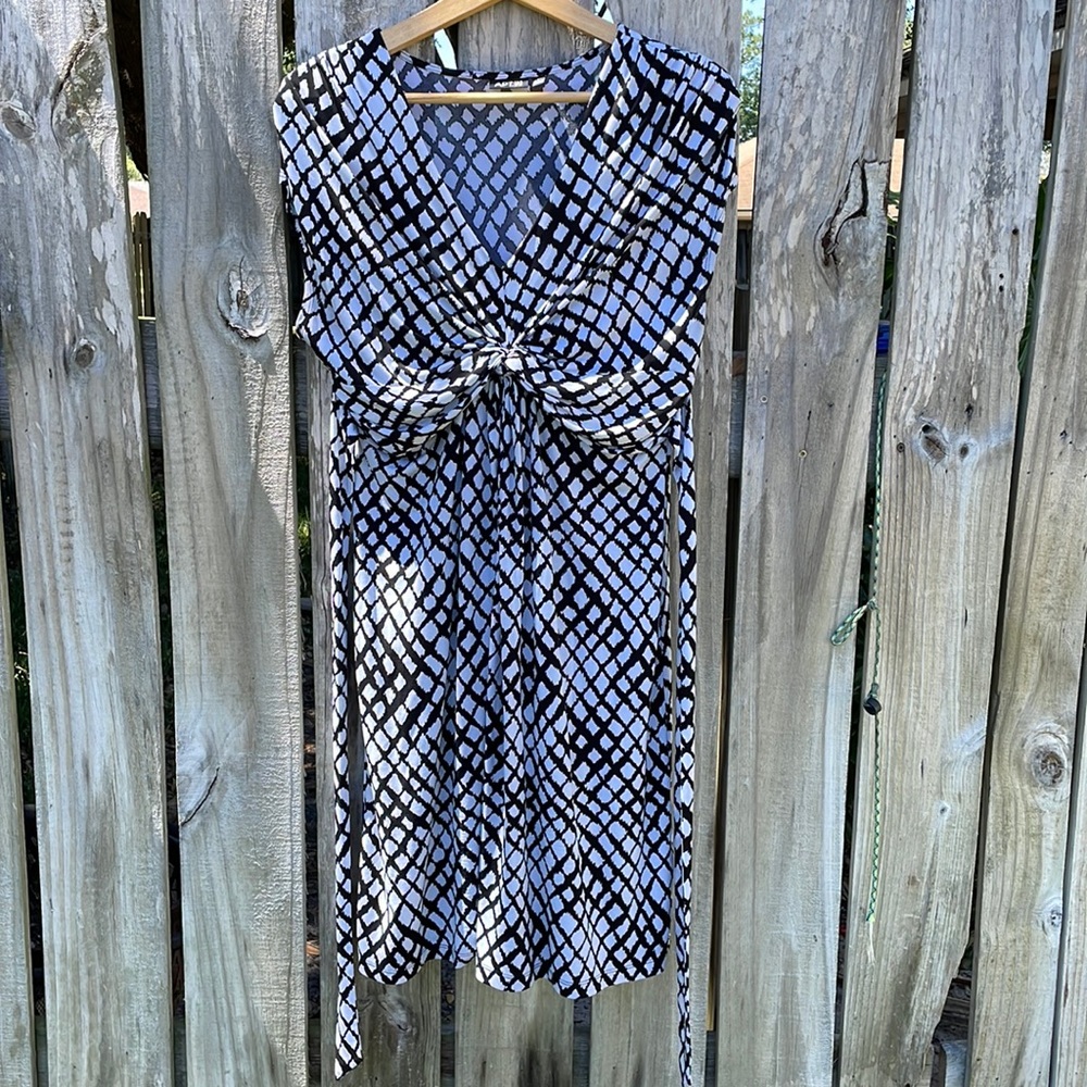 Apt 9 Sleeveless Checkered Dress Sz Lg EUC